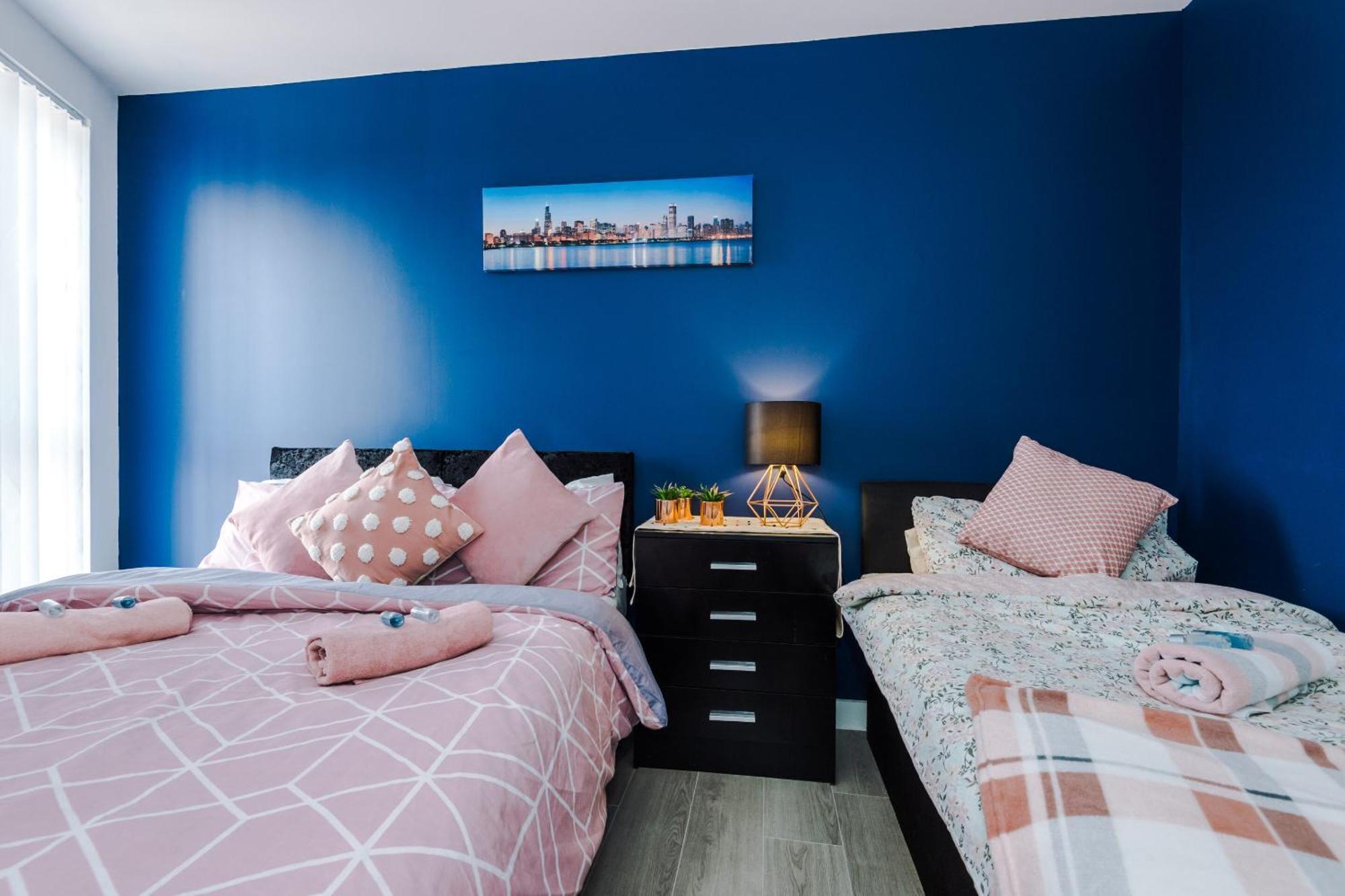 Opp Liverpool - Perfect For Contractors And Travellers, Big Savings Booking 4 Nights Or More! Apartment Room photo