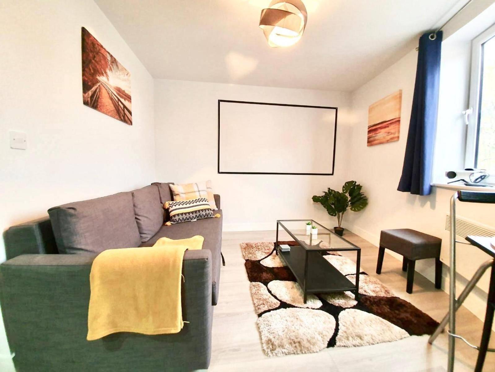Opp Liverpool - Perfect For Contractors And Travellers, Big Savings Booking 4 Nights Or More! Apartment Room photo