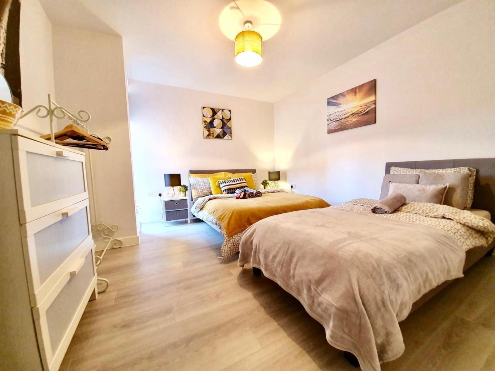 Opp Liverpool - Perfect For Contractors And Travellers, Big Savings Booking 4 Nights Or More! Apartment Room photo