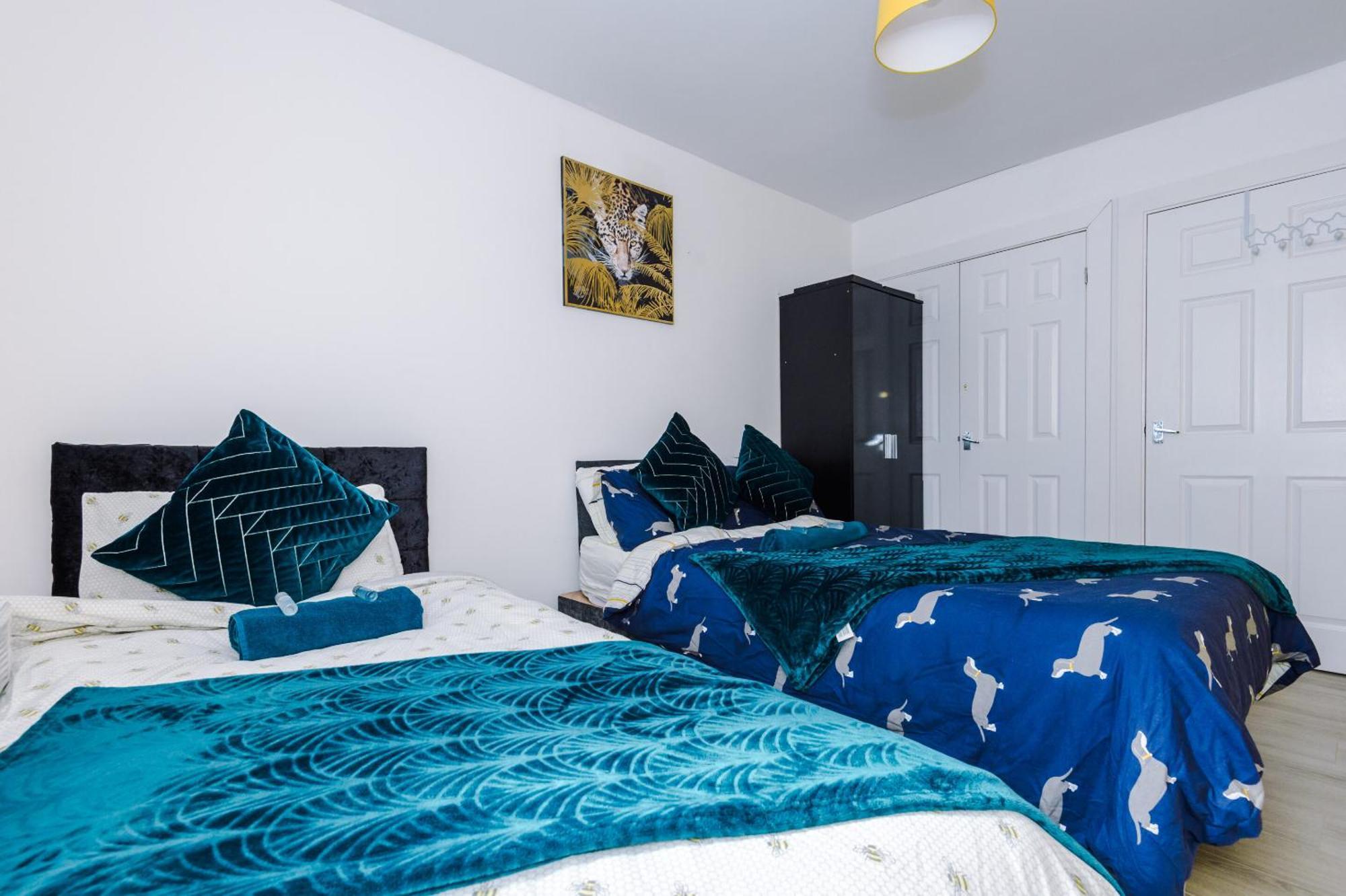 Opp Liverpool - Perfect For Contractors And Travellers, Big Savings Booking 4 Nights Or More! Apartment Room photo