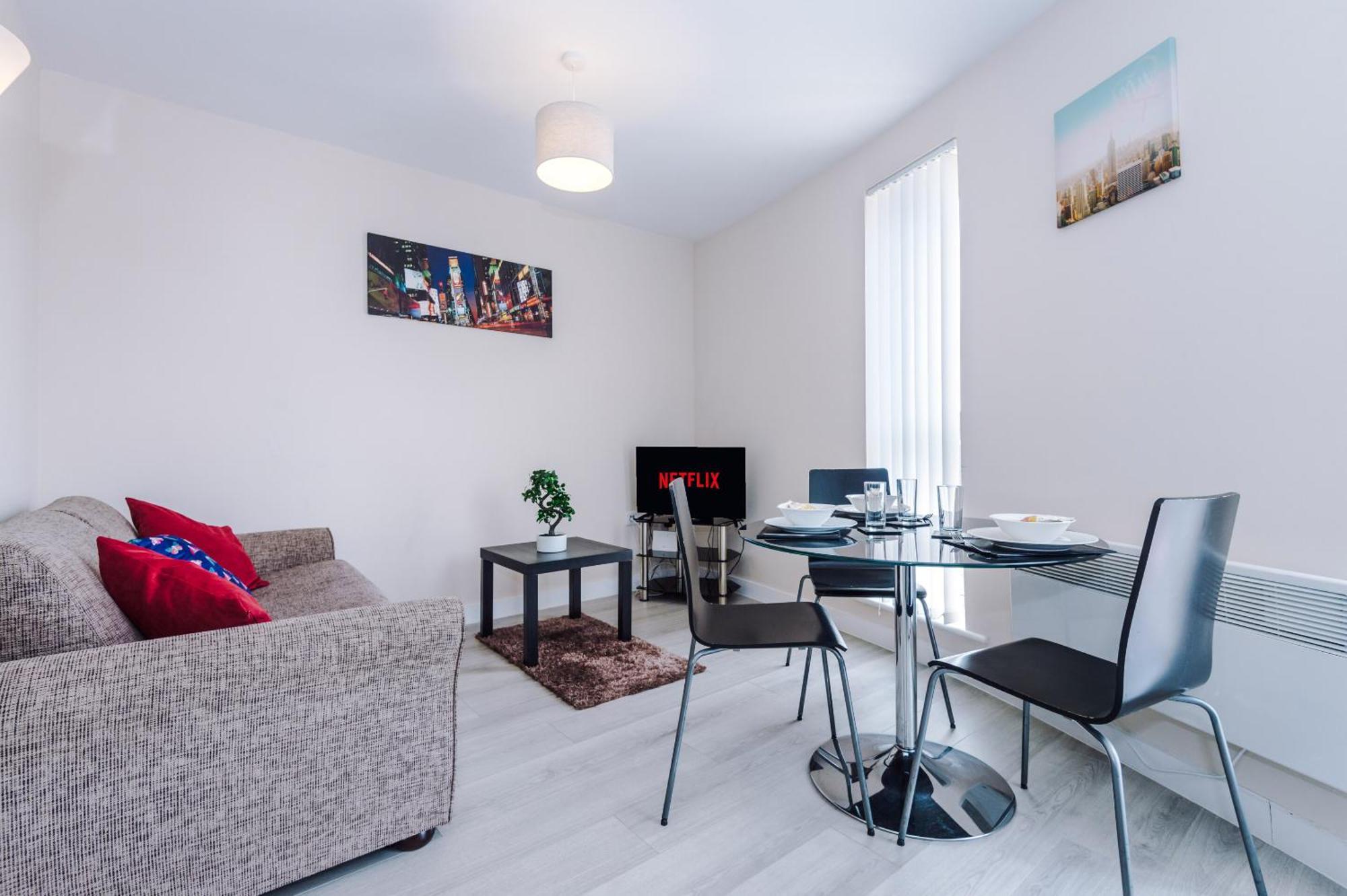 Opp Liverpool - Perfect For Contractors And Travellers, Big Savings Booking 4 Nights Or More! Apartment Room photo